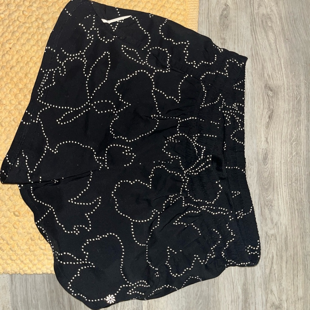 Athleta Run With It shorts *reflective*. Size M.  EUC. 3.5” inseam.